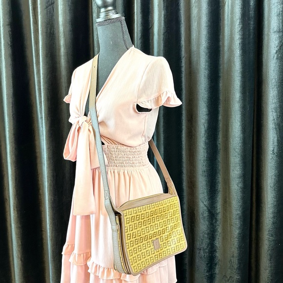 FENDI vintage Zucca canvas crossbody bag - Picture 2 of 15